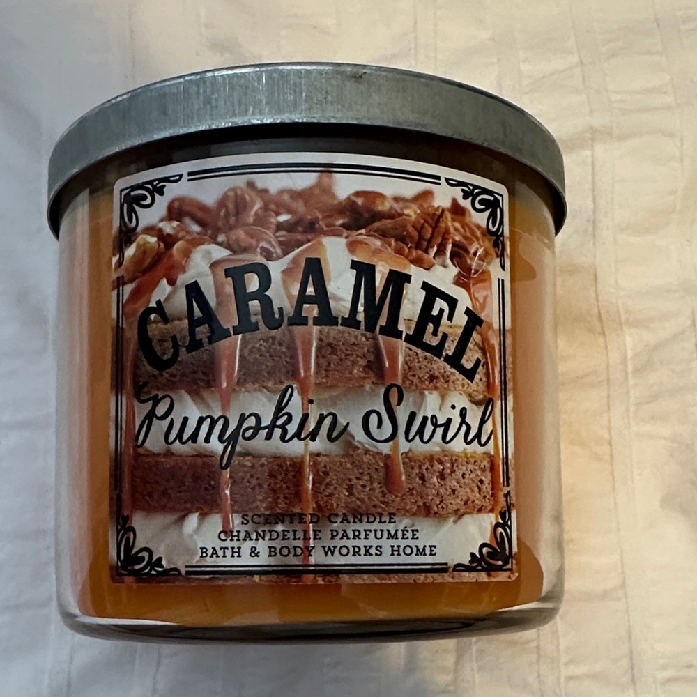 Bath & Body Works Caramel Pumpkin Swirl Candle